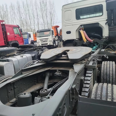 Tugas Berat 10 Roda Sinotruck Bekas Howo Truk Traktor Bekas Dengan Mesin Weichai