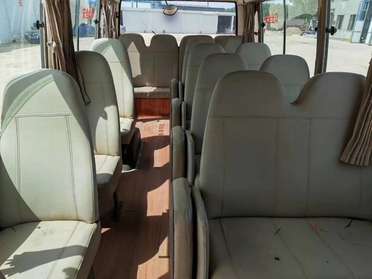 2017 Tahun 29 Kursi Digunakan Toyota Coaster Bus Dengan Mesin Diesel 1Hz Dengan Pintu Lipat