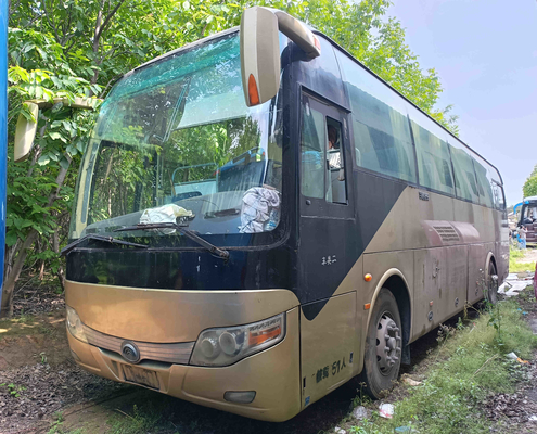 Young Tong Bus 51 Kursi Jendela Penyegelan Warna Emas EURO III Mesin Belakang 10,5 Meter Bus Yutong Bekas ZK6110