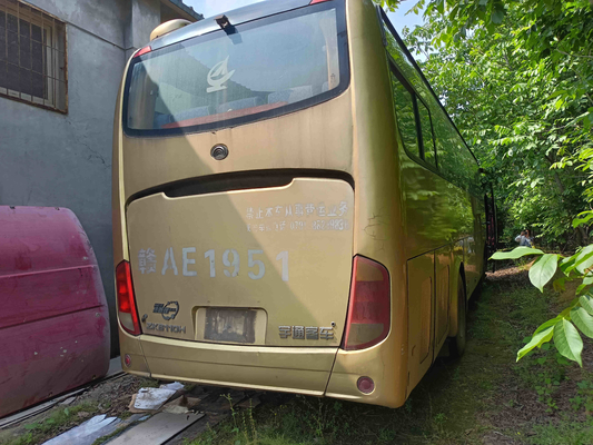 Young Tong Bus 51 Kursi Jendela Penyegelan Warna Emas EURO III Mesin Belakang 10,5 Meter Bus Yutong Bekas ZK6110