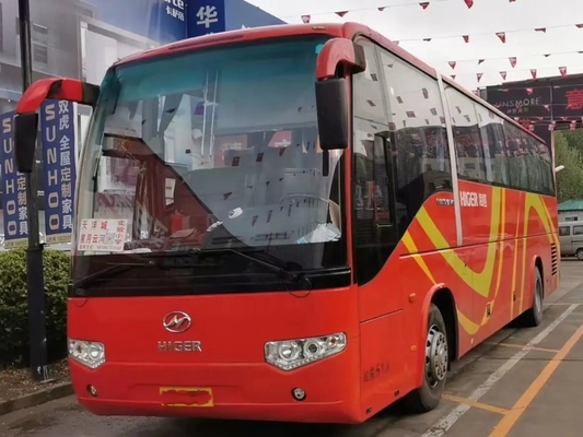 2nd Hand Coach Pintu Penumpang Tengah 51 Kursi Warna Merah 10,5 Meter Mesin Yuchai Digunakan Higer Bus KLQ6109