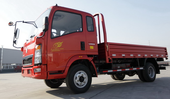 Truk Kecil Bekas 4 × 2 Mode Drive Memuat 4-6 Ton Drive Tangan Kanan Sinotruck Howo Lorry Truck