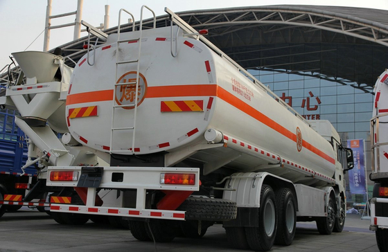 8x4 Tanker Minyak Truk Shacman 12 Roda Euro 4 Emisi 30m3 Kapasitas Weichai 290hp