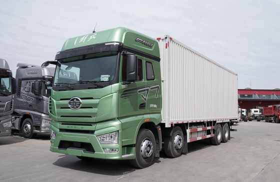12 roda truk kargo 8×4 mesin diesel 560hp FAW truk truk van kotak 20 ton kapasitas