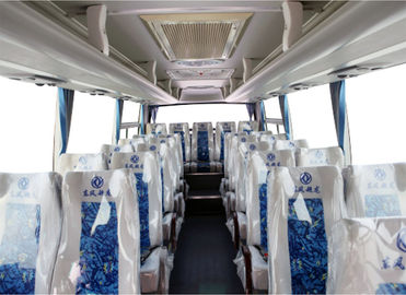 2013 YEAR Dongfeng Digunakan Bus Pelatih 24-35 Kursi Gaya Putih Mesin Yuchai Tengah
