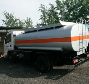 2014 Tahun Digunakan Minyak Tanker Bahan Bakar Diesel Tipe 5 Ton - 16 Ton Kapasitas Pemuatan
