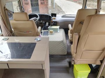 2017 Diesel Bekas TOYATO Second Hand Coaster Bus Tangan Kanan 23 Kursi Mini Bus