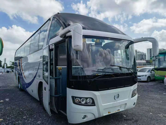 Bus Naga Emas Bekas XML6125 Bus Wisata Bekas 55 kursi Mesin Belakang Yuchai 127kw Euro IV Pintu Ganda
