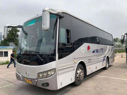 Bus Naga Emas Bekas XML6897 Bus Pelatih Bekas 39 Kursi Mesin Belakang Yuchai Sasis Airbag 180kw