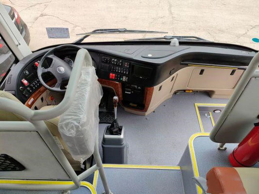Bus Bekas ZK6122 Model Yutong Pelatih Penumpang Aksesoris Interior Sistem Hiburan Driver