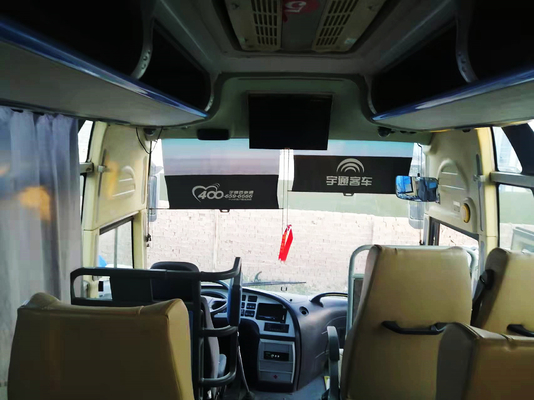 Yutong Coach ZK6110 Bus Penumpang 49 Kursi 2+2 Tata letak menggunakan bus penumpang Dua Pintu