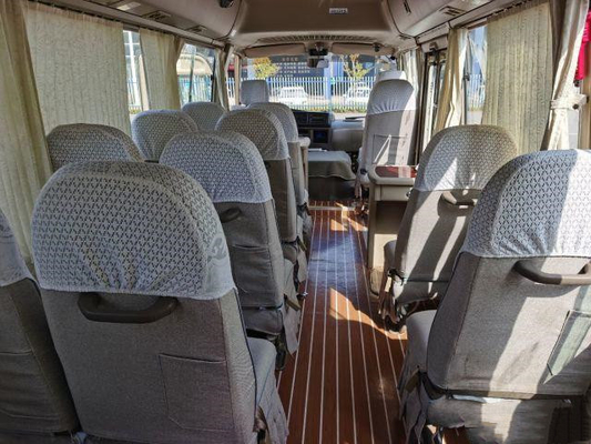 Bus Bekas Toyota Coaster Dengan Peralatan Lengkap 20 Kursi Bekas Mini Bus Pada Tahun 2012 Jendela Geser Bus Bensin Munual
