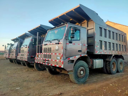 Sino HOWO Digunakan Dump Truck Dumper Dengan Mesin 430HP Beban 120 Ton Digunakan Untuk Tambang