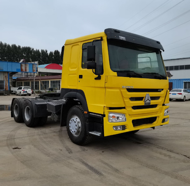 HOWO Digunakan Kepala Truk Traktor Weichai Engine Asli 6 * 4 Traktor Truk Semi Trailer