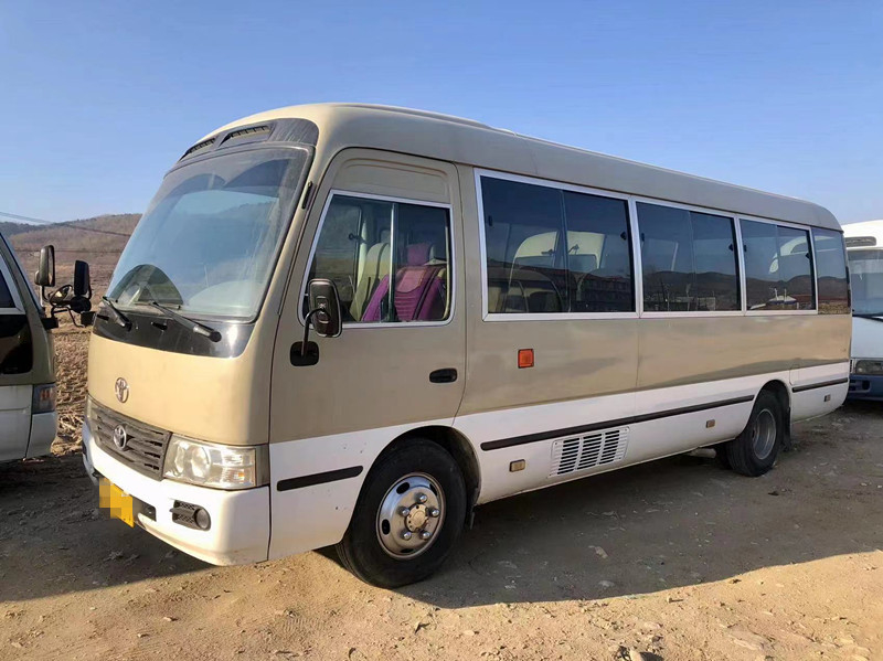 26 Kursi Bekas TOYOTA Coaster Mini Bus Bus Pariwisata Penumpang Dengan Pintu Listrik