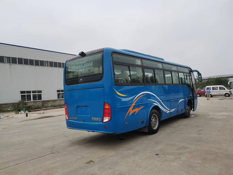 37 Kursi Digunakan Yutong Bus ZK6842D Pelatih Mesin Depan Kemudi RHD Untuk Transportasi