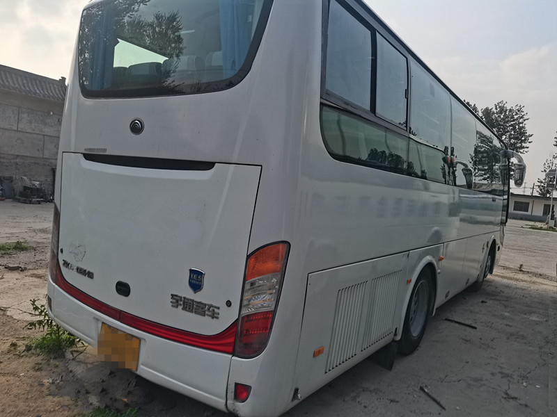39 Kursi ZK6908 Digunakan Yutong Bus Untuk Mesin Diesel LHD Kemudi Transportasi