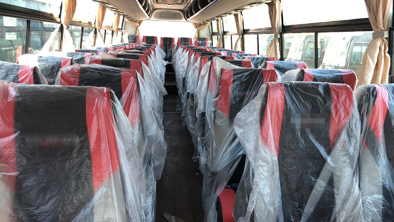 2015 Tahun 47 Kursi Digunakan Bus Pelatih Yutong ZK6107 Dengan Kemudi LHD Kursi Baru