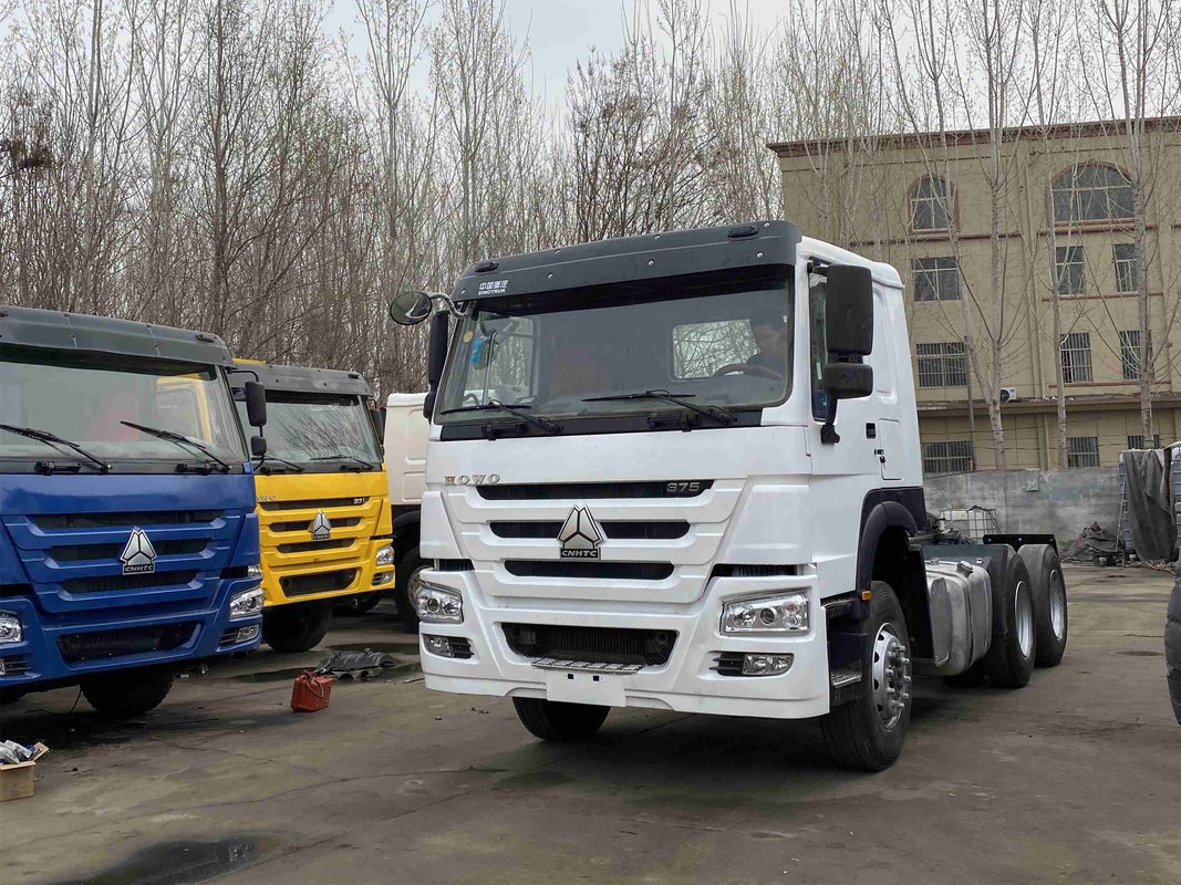 HOWO Truk Traktor Bekas 6*4 Drive Tangan Kiri 375 / 371hp 2019-2020