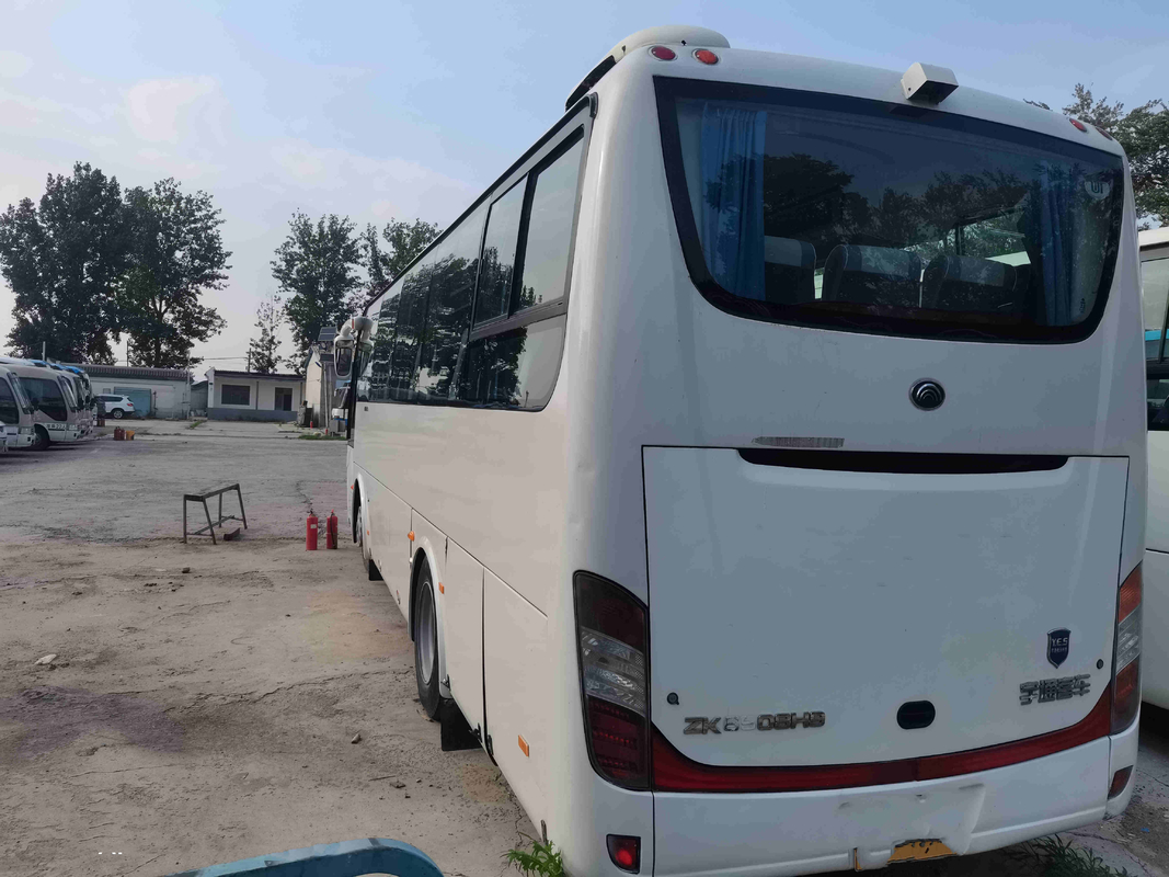 China Yutong Digunakan Bus Wisata ZK6908 Pelatih Penumpang 39 kursi 180kw Yuchai Engine Plate Spring Suspension