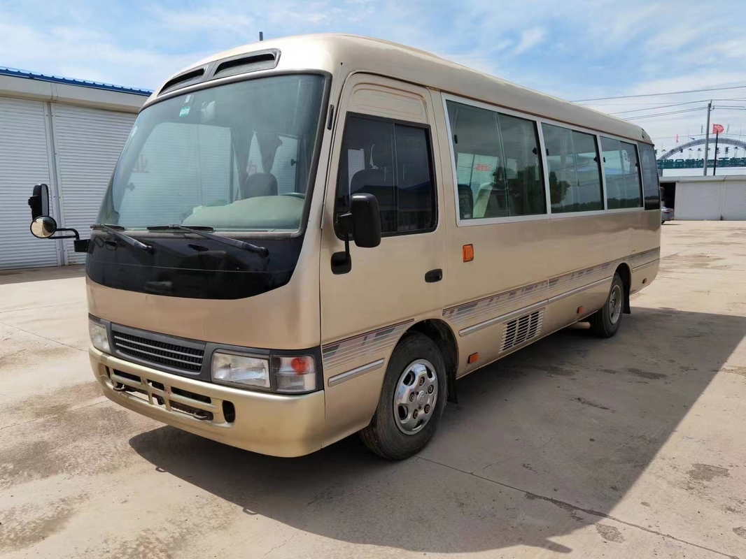 2017 Tahun 29 Kursi Digunakan Toyota Coaster Bus Dengan Mesin Diesel 1Hz Dengan Pintu Lipat