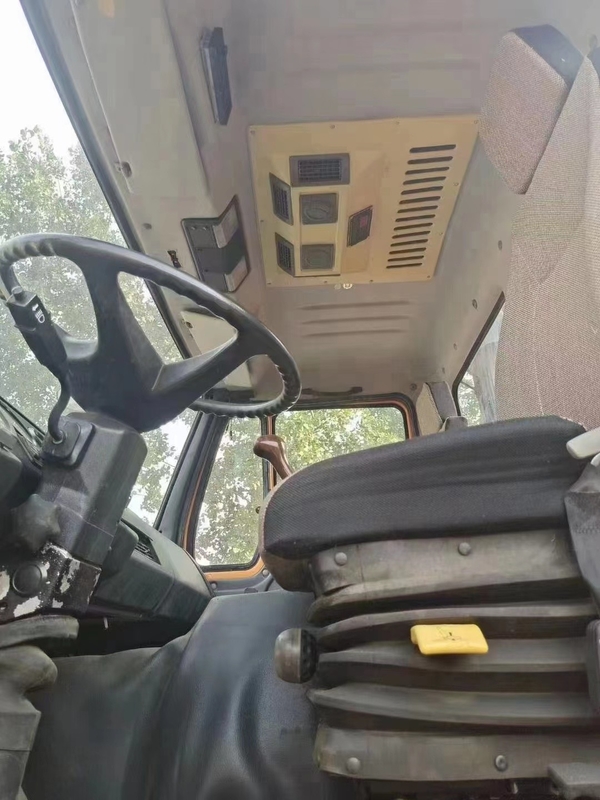 LHD 15 Meter Kubik Truk Penyiram Tangki Air 290hp Drive Penuh 4X4 Penyiram Air Off Road