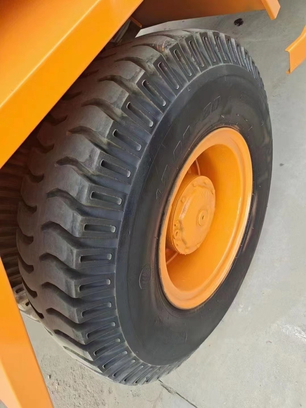 LHD 15 Meter Kubik Truk Penyiram Tangki Air 290hp Drive Penuh 4X4 Penyiram Air Off Road