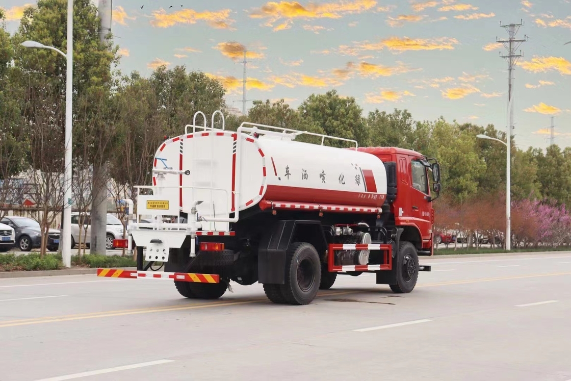 Truk Penyiram Air 4X4 Drive Road Tanker SPV Sanitasi Kendaraan Tujuan Khusus Tangki 12000 Liter