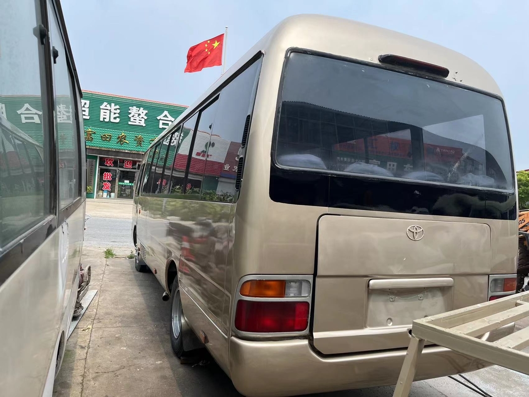 2013 Tahun 23 Kursi Bekas Toyota Coaster Bus Dengan Mesin Diesel 1Hz Cat Baru