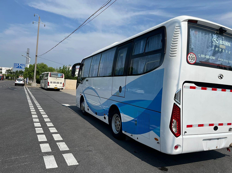 34 Kursi 2018 Tahun Digunakan Bus Pelatih Kinglong XMQ6802 LHD Kemudi Untuk Transportasi