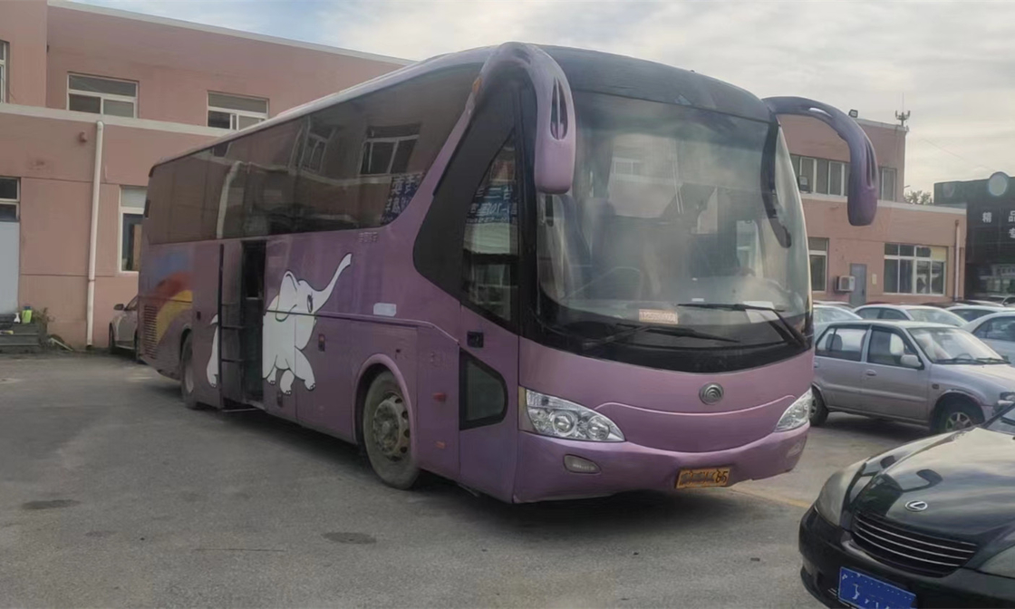 ZK6129 Bus Yutong Bus Angkutan Umum Perkotaan 53 kursi Dua Pintu Pelatih Mesin Cummins Dengan Toilet