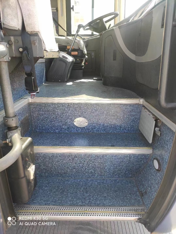 ZK6127 55 Kursi Digunakan Bus Yutong Mesin Weichai Tahun 2014 Dengan Suspensi Pegas Daun