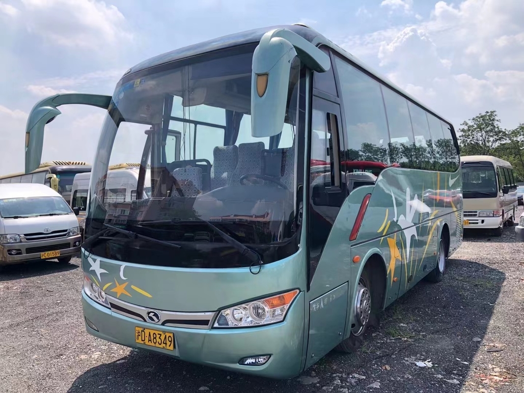 35 Kursi Digunakan Kinglong XMQ6802 Bus LHD Steering Untuk Transportasi Dalam Kondisi Baik