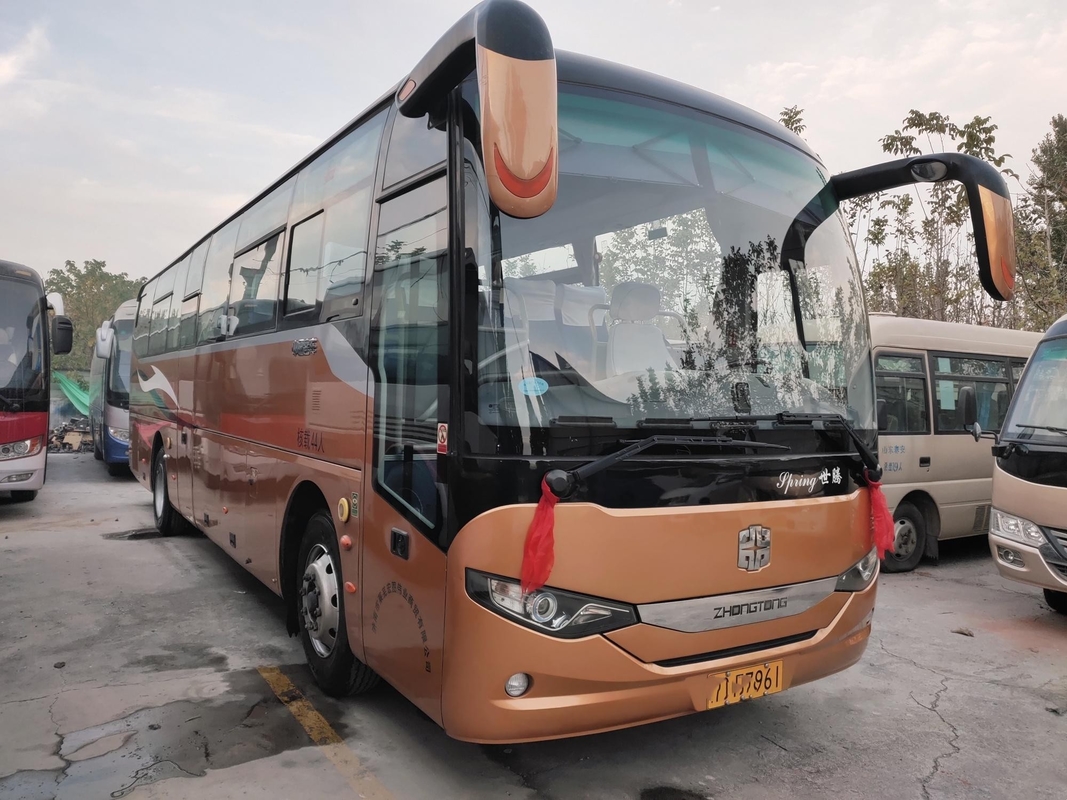 LCK6100 44 kursi Pelatih Bekas Zhongtong Bus Yuchai Engine Drive Tangan Kiri Dua Pintu