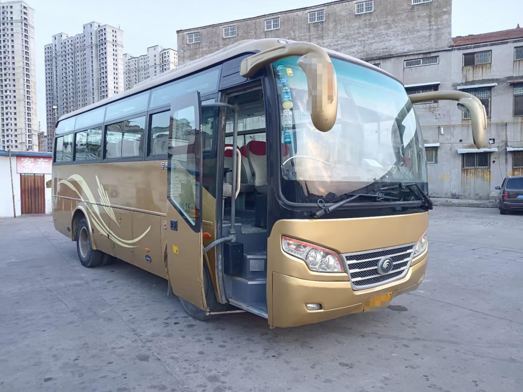 Bus Ekspres Nasional Efisiensi Tinggi Menggunakan Bus Pelatih Yutong 35 Kursi 2 + 2 Tata Letak