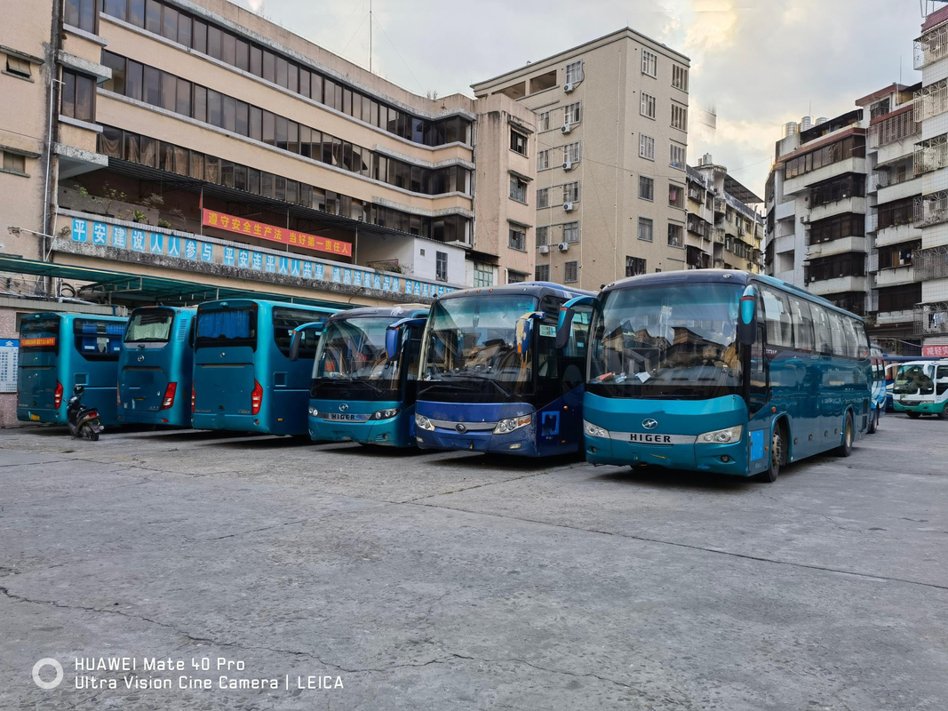 Bus Penumpang Bus Mesin Diesel Bekas 47 Kursi Bus Kinglong Bekas Dijual