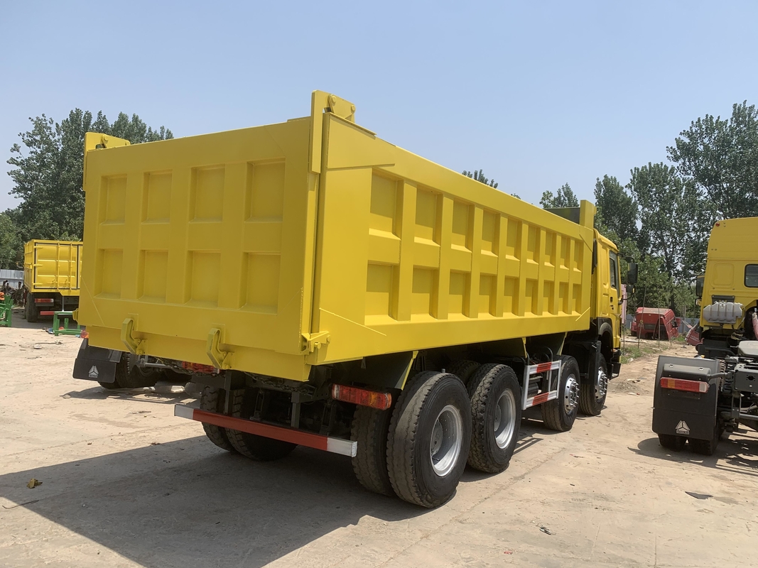 Truk Diesel Bekas Truk Tipper Baru 8 * 4 Drive tangan kanan HOWO Brand Sino Truck 371-375-420hp
