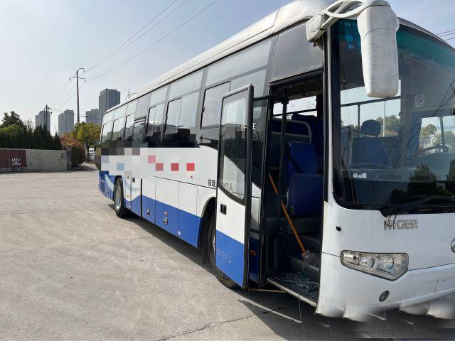Bus Bekas 47 Kursi Bus Pelatih Kinglong Rhd Lhd Euro 3 Bus Mesin Diesel Dijual