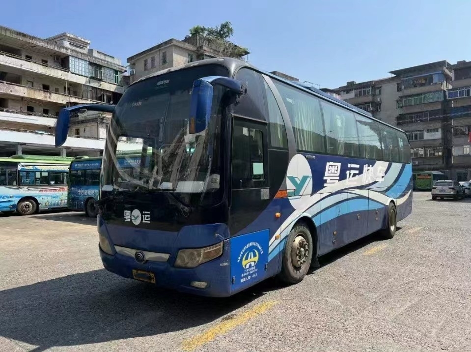 Shuttle Bus Bekas Yutong ZK6110 menggunakan bus gereja 49-51seater Rear Engine bus dua pintu