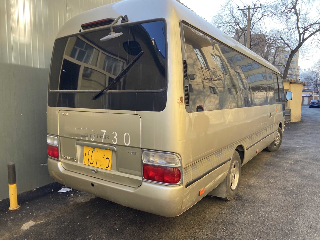 Mini Vans Toyota Coaster Bekas 29 kursi Mesin Diesel 2nd Hand Mini Bus 1HZ engine