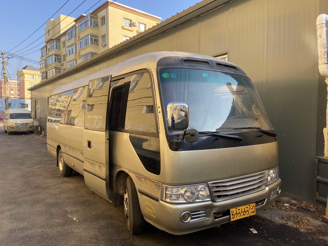 Mini Vans Toyota Coaster Bekas 29 kursi Mesin Diesel 2nd Hand Mini Bus 1HZ engine