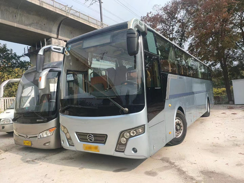 Bus Kota Golden Dragon 55 Kursi Bus Pelatih Bekas XML6127 Bus Transportasi Kemudi Tangan Kiri