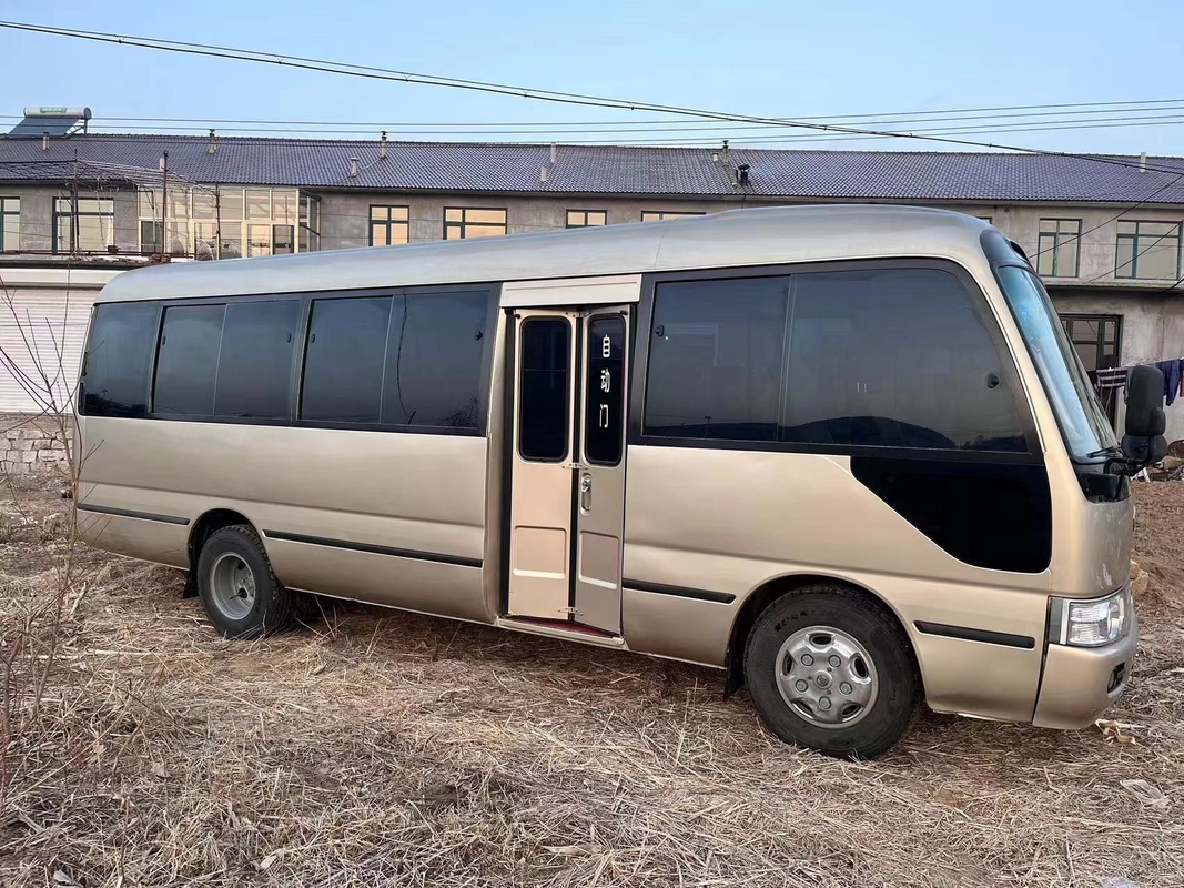 Toyota Coaster Bus Bekas 30 Mini Bus Bahan Bakar Bensin 3RZ Front Engine 2nd Hand Mini Bus