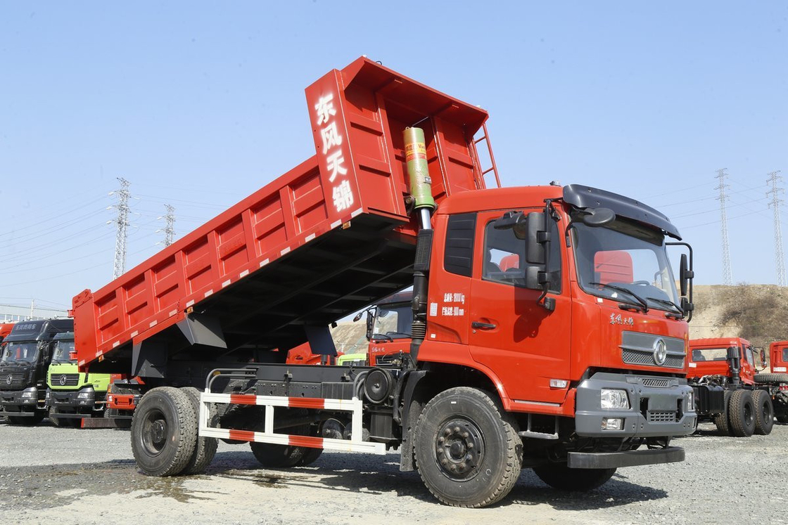 2nd Hand Dump Truck Kondisi Baik 8 - 10 Ton Merek Dongfeng 4x2 Truk Ringan 160hp