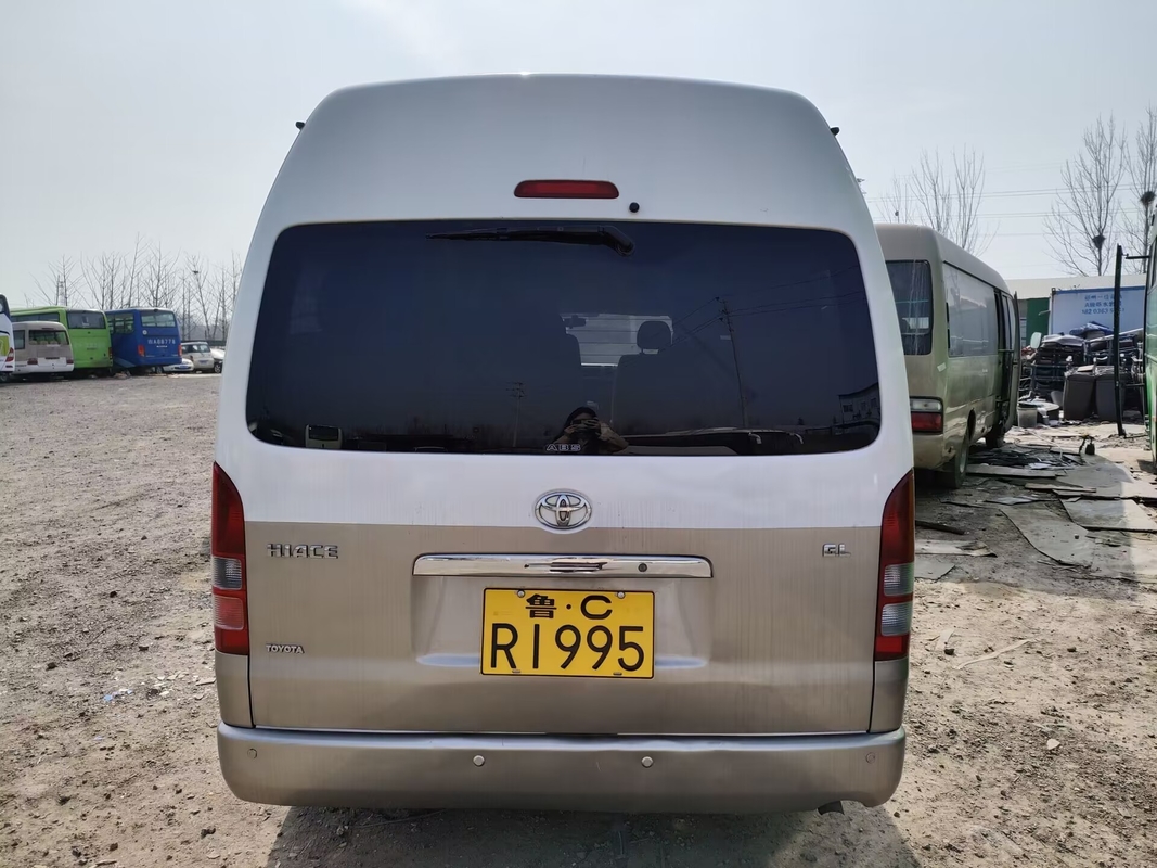 Bus Bekas Jepang Hiace 13 - 15seater Mesin Bensin Kemudi Kiri Merk Toyota