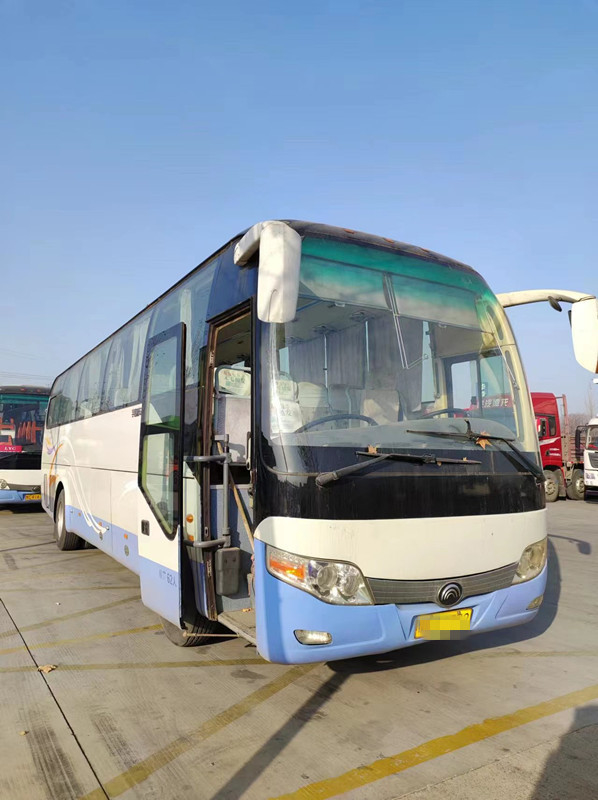 Bus Komersial Bekas Bus Yutong Tahun 2014 ZK6110 60 Kursi RHD Bus Perjalanan Bekas