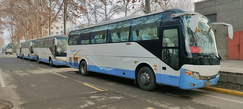 Bus Komersial Bekas Bus Yutong Tahun 2014 ZK6110 60 Kursi RHD Bus Perjalanan Bekas