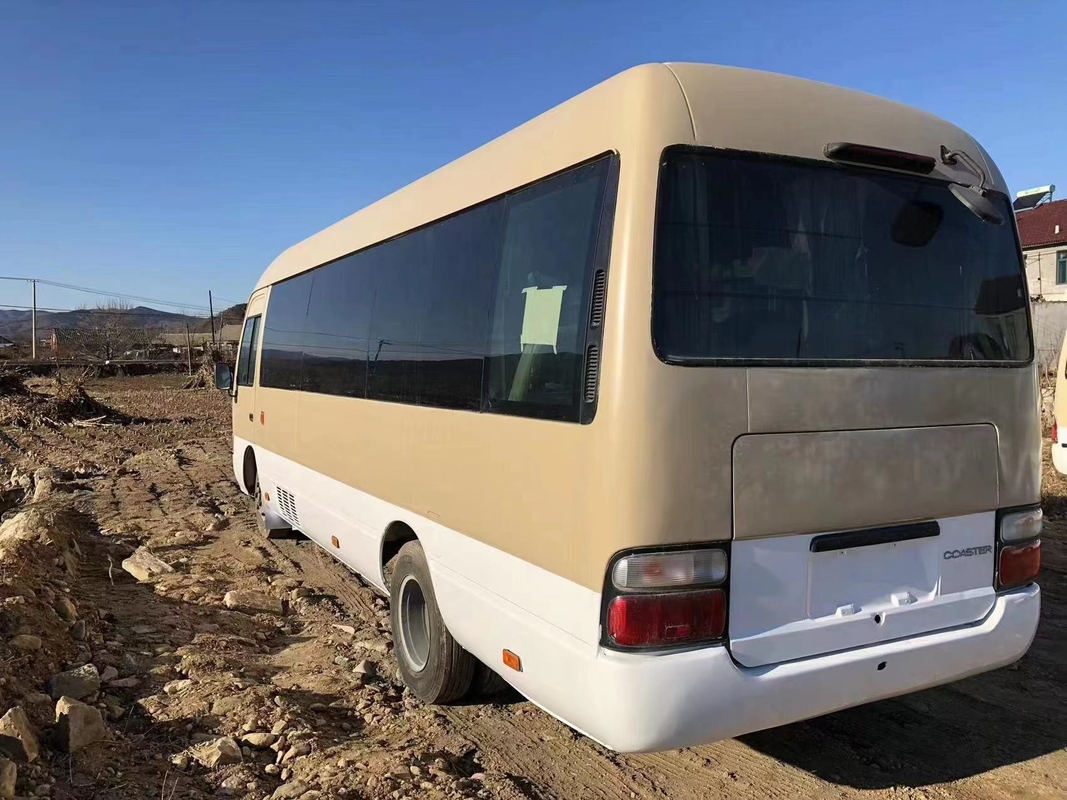 Toyota Coaster Bus Bekas 29 Kursi Mesin Diesel 100KW Mesin Pintu Lipat Depan SCT6703