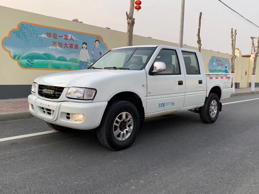 Truk Isuzu Bekas 4 × 4 Mode Pengemudi Mesin Diesel Emisi EURO III 5 Kursi Pickup Isuzu