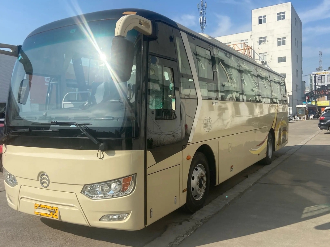 Bus Pelatih Bekas Pintu Tengah Jendela Penyegelan Mesin Yuchai 46 Kursi Tahun 2018 2nd Golden Dragon XML6102
